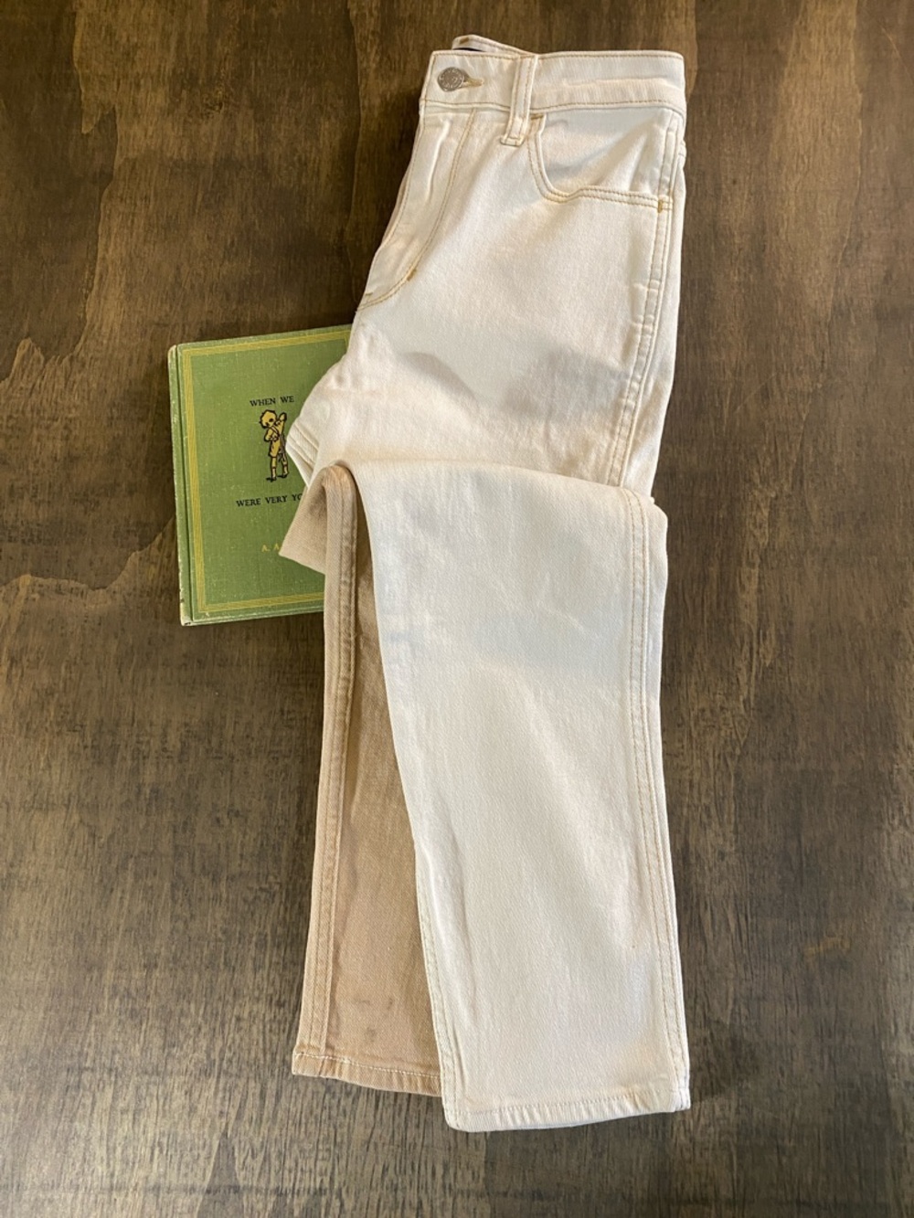 Hollister Cream/Off-White Two Tone High-Rise Mom Jean